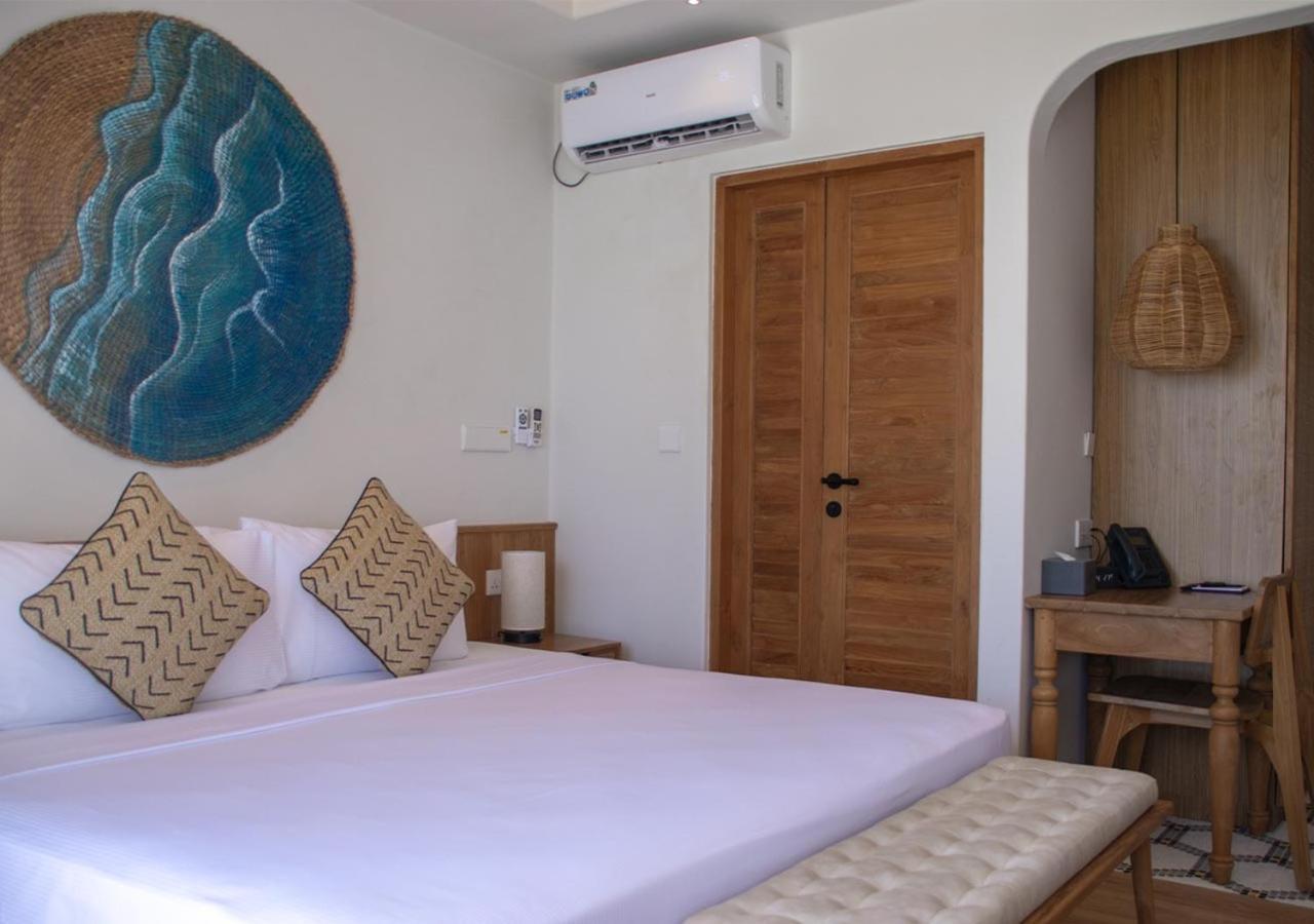 Stone Beach Club Dhiffushi Exterior foto